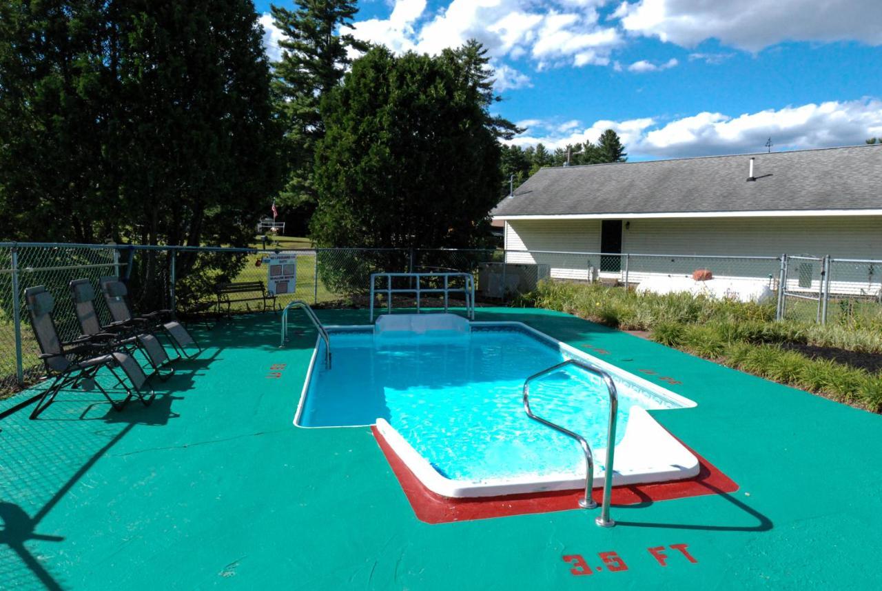 Maple Leaf Lodge Schroon Lake Dış mekan fotoğraf