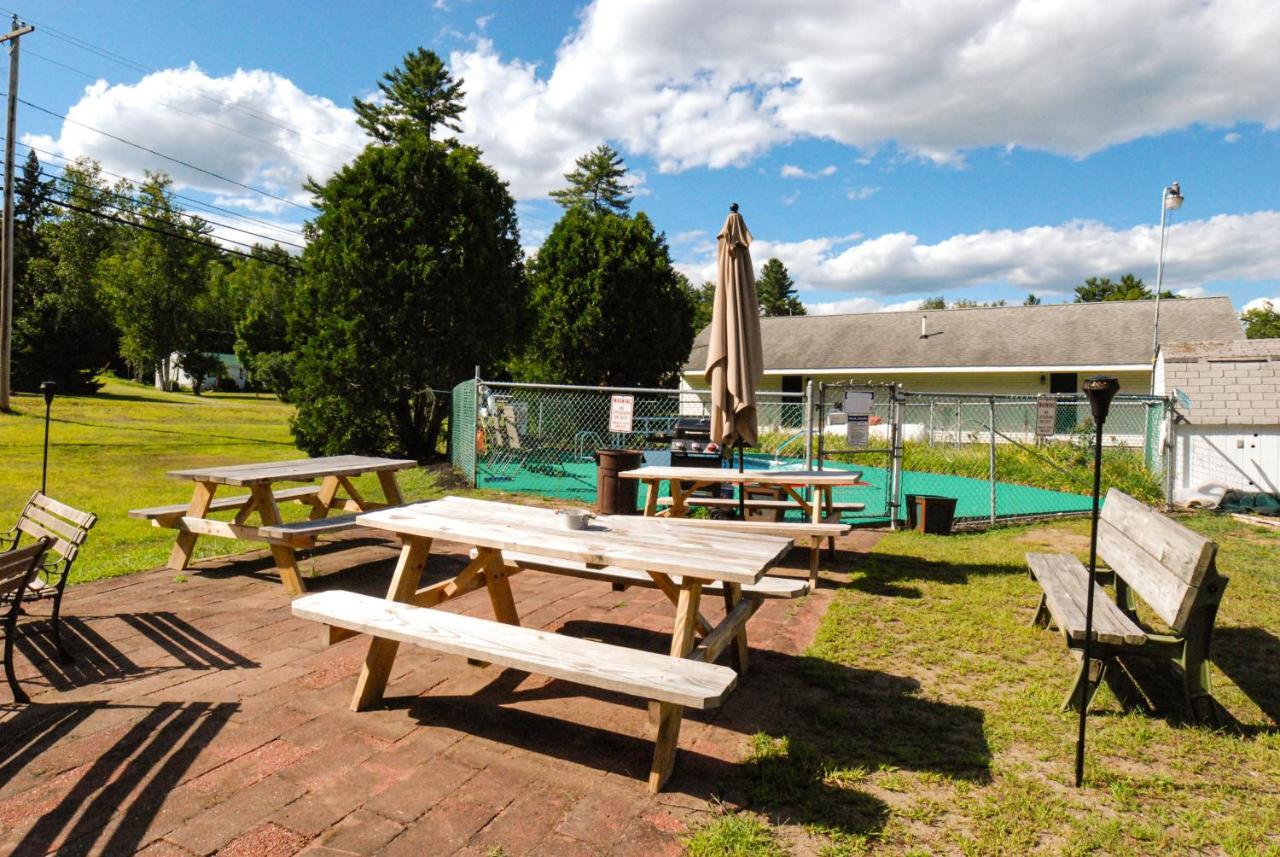 Maple Leaf Lodge Schroon Lake Dış mekan fotoğraf